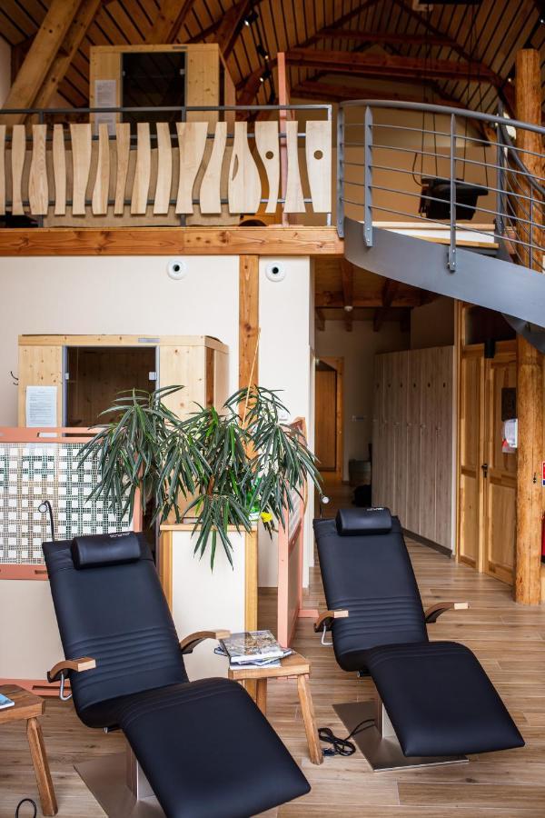 Hôtel Restaurant de la Poste et La Grange Détente, espace bien-être Châteauneuf-de-Randon Exterior foto