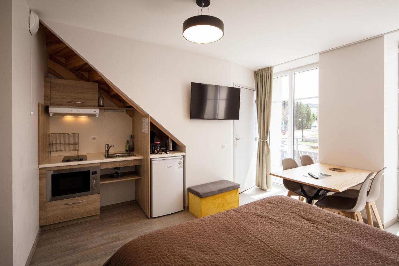 Hôtel Restaurant de la Poste et La Grange Détente, espace bien-être Châteauneuf-de-Randon Habitación foto