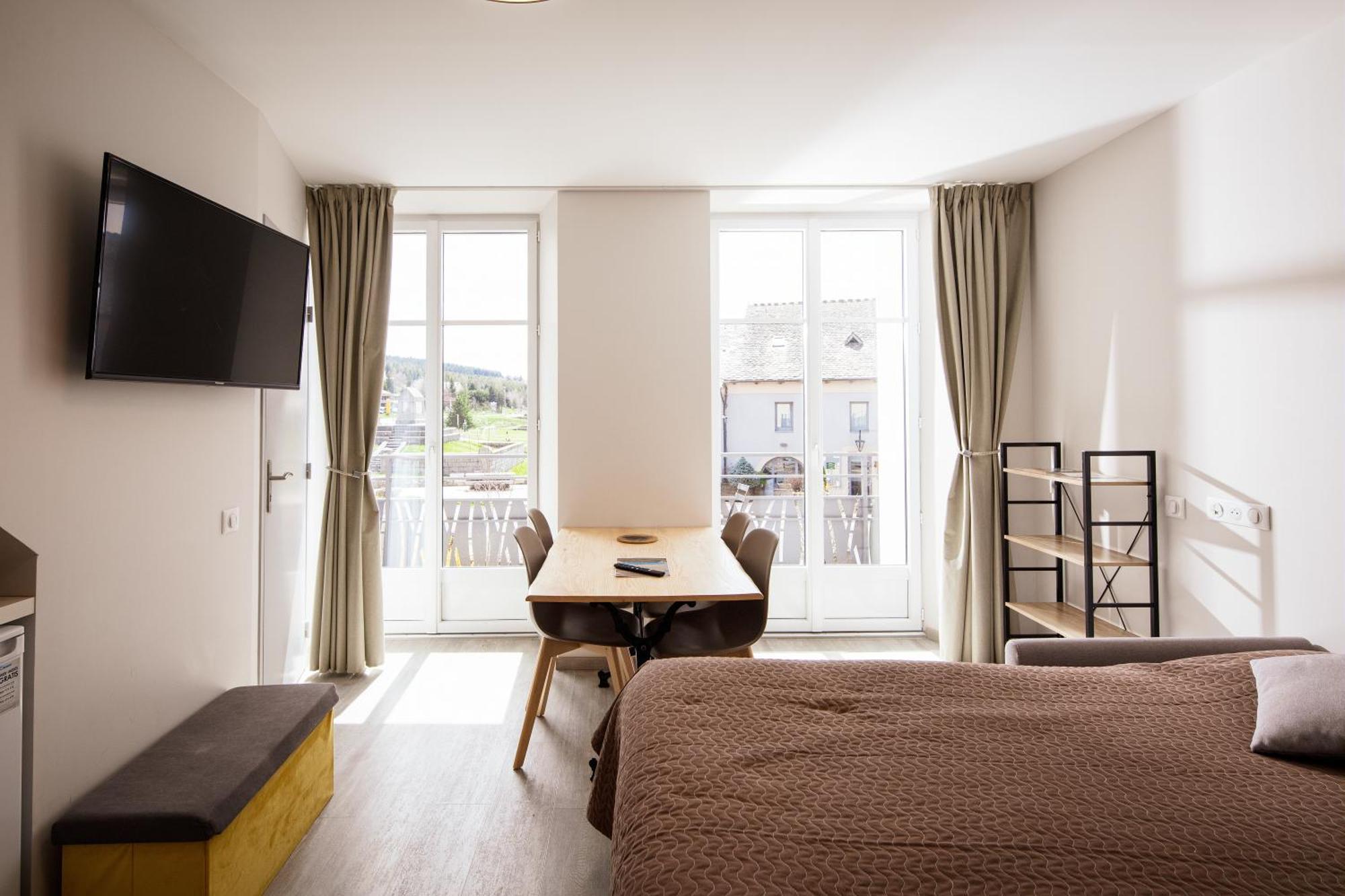 Hôtel Restaurant de la Poste et La Grange Détente, espace bien-être Châteauneuf-de-Randon Habitación foto