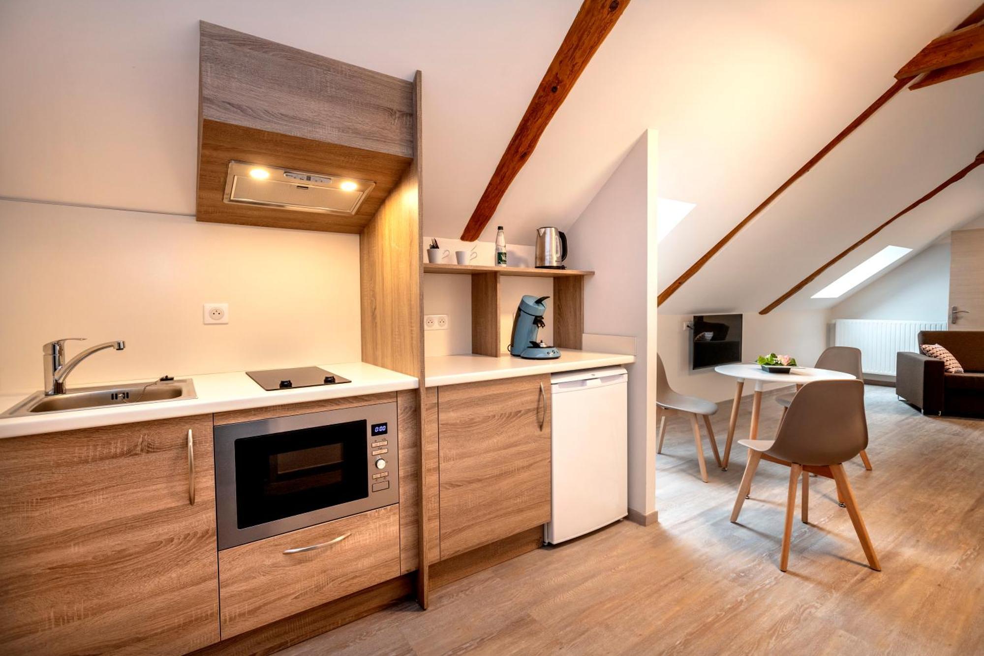 Hôtel Restaurant de la Poste et La Grange Détente, espace bien-être Châteauneuf-de-Randon Exterior foto